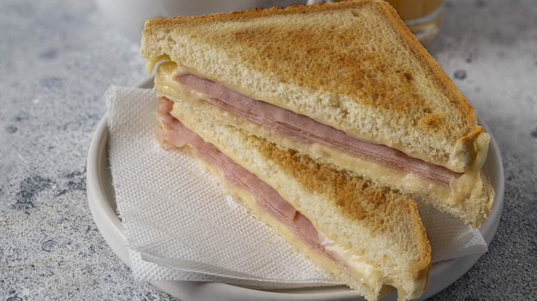 Ham and cheese sandwich