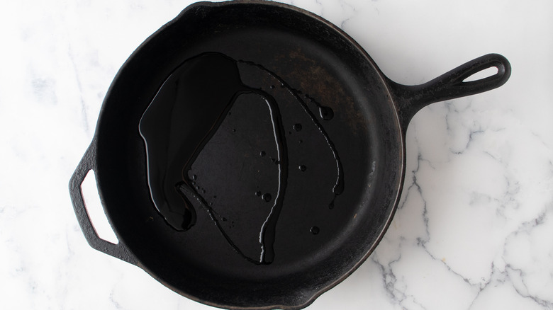 oil in cast iron skillet