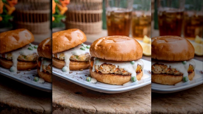 Trisha Yearwood's chicken pot pie burgers