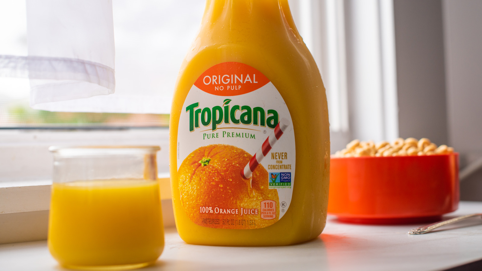 https://www.mashed.com/img/gallery/tropicana-is-expanding-its-breakfast-offerings-by-branching-into-cereal/l-intro-1651000112.jpg