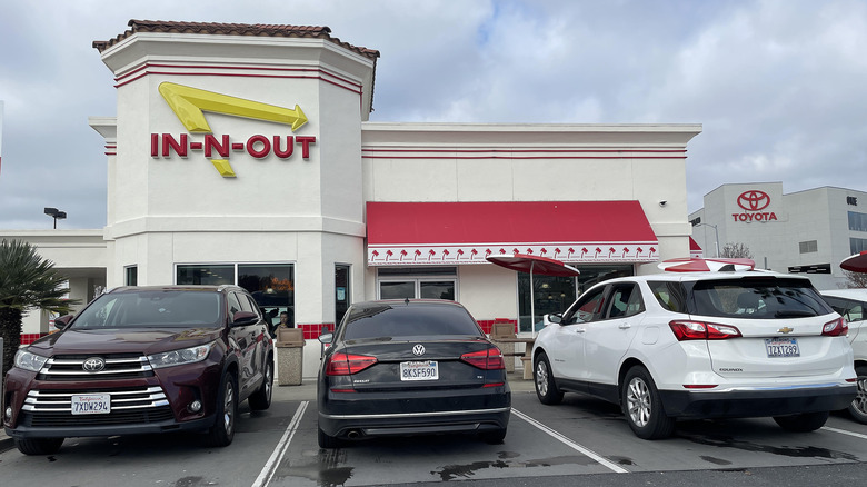 In-N-Out Oakland storefront