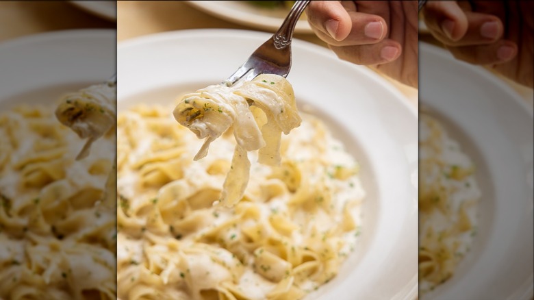 Cheesecake Factory fettuccine Alfredo