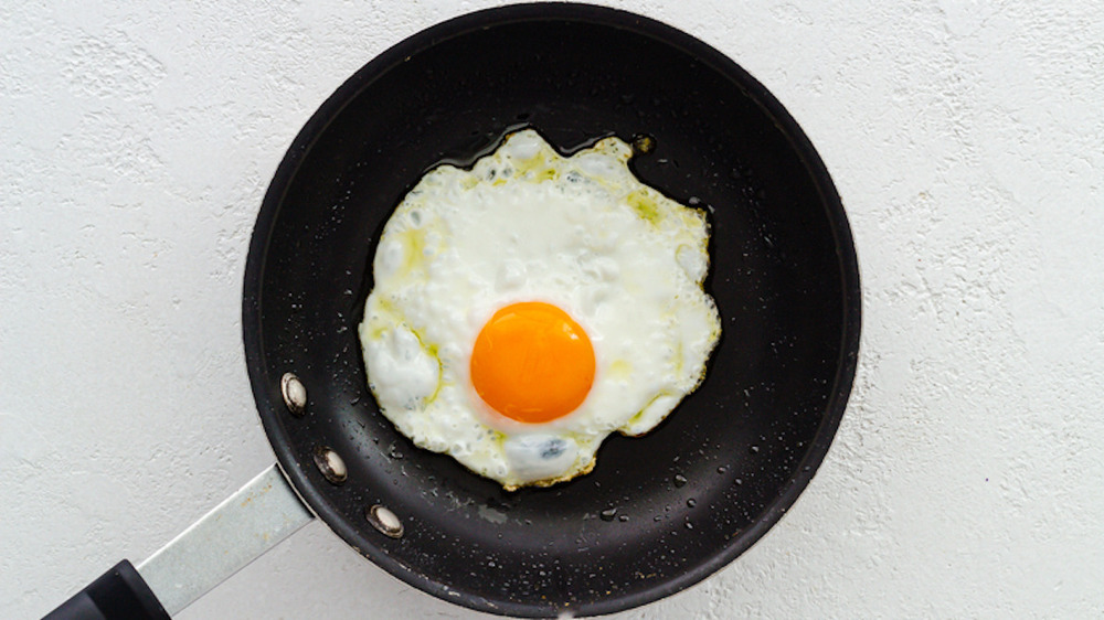 fried eggs for Turkish eggs