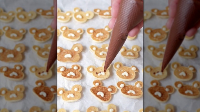 Bear-shaped pancake cereal 