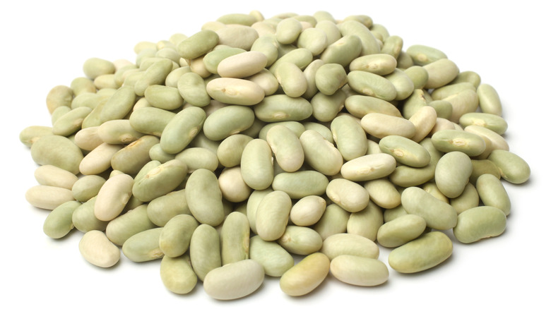 Flageolet beans on white background