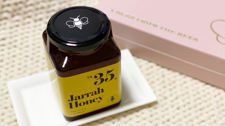 jar of jarrah honey