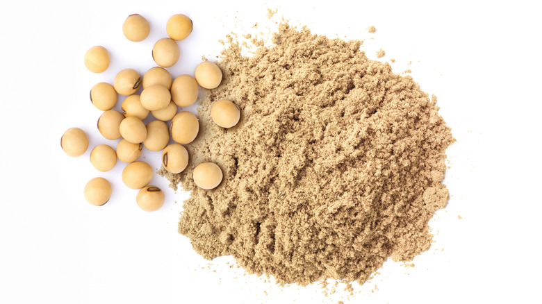 soy beans and soy powder