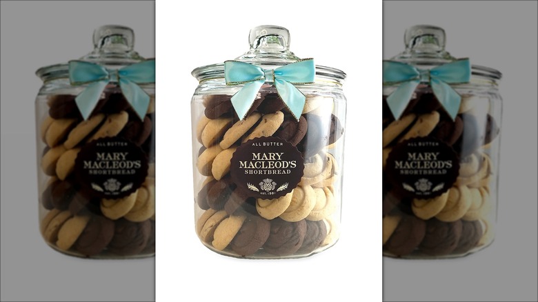 cookies in jar with ribbon