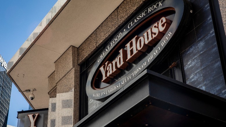 Yard House restaurant sign