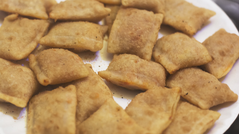 plate of pizza rolls