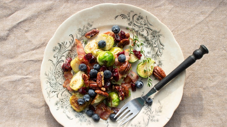 Brussels sprouts and blueberry salad