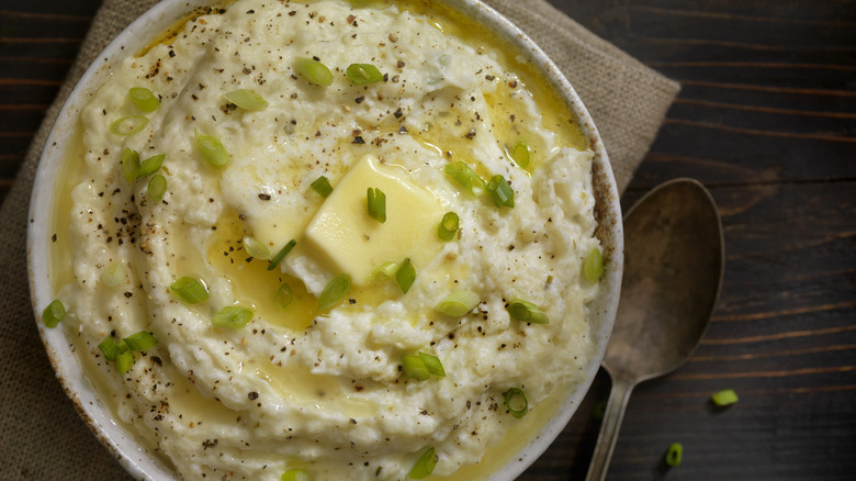 bowl of buttery mashed potatoes