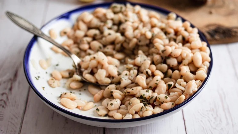 Great northern beans in white bowl