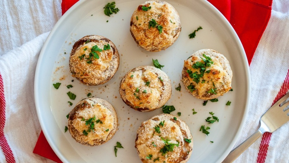 plate crab stuffed mushrooms