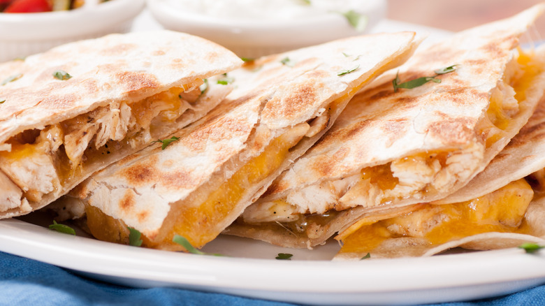 Cheese and chicken quesadilla 