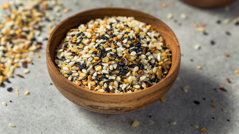 Everything seasoning in a wooden bowl