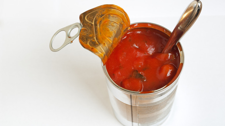 Canned tomato soup 