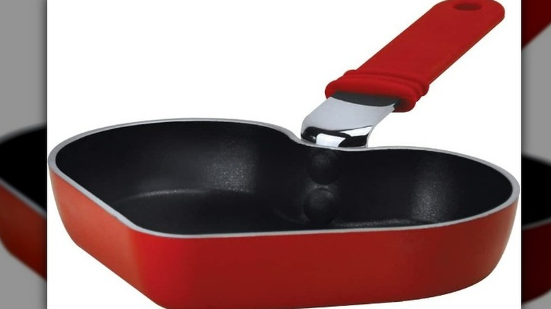 heart-shaped frying pan