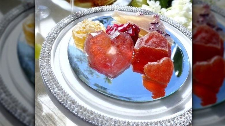 edible heart shaped crystals