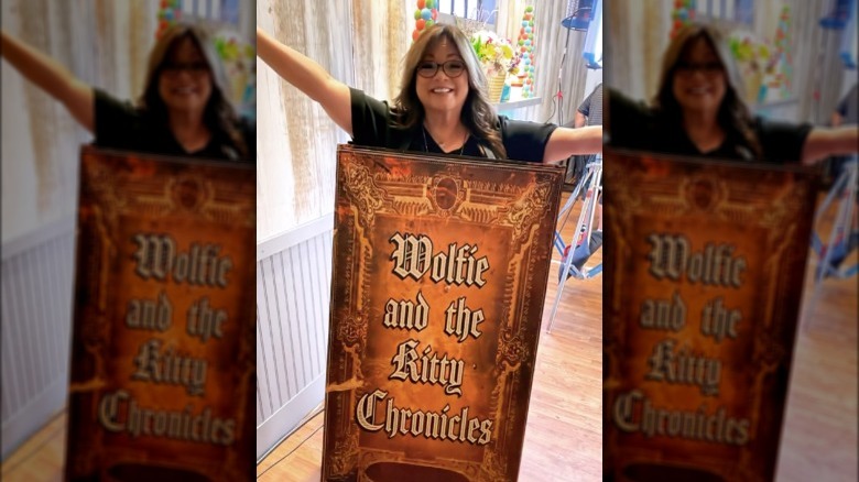 Valerie Bertinelli wearing book costume 