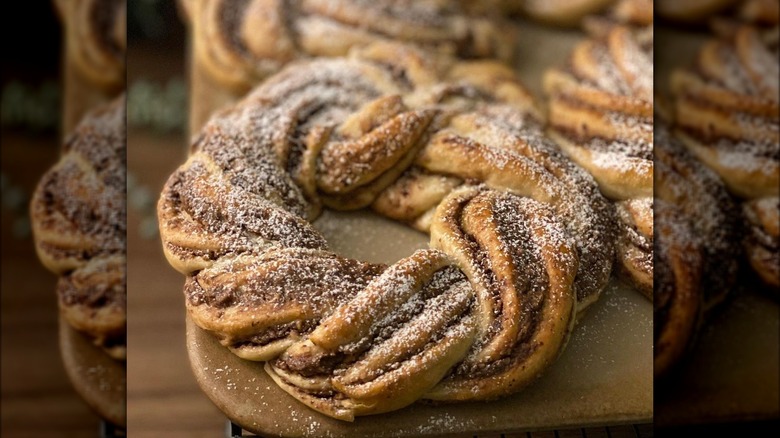 braided vasilopita tsoureki