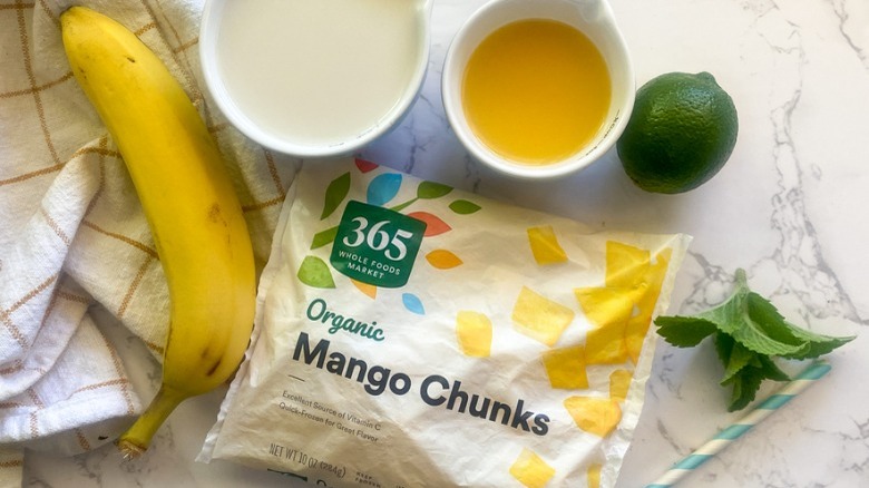 vegan mango smoothie ingredients