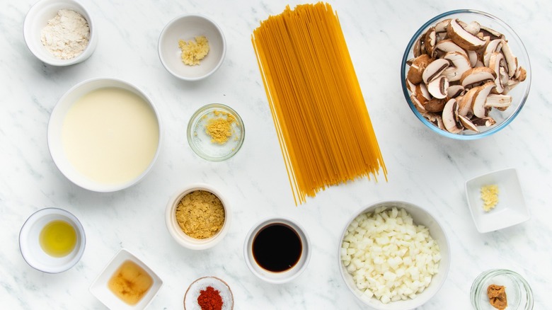 mushroom carbonara ingredients