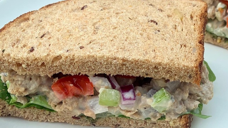 vegan tuna salad sandwich