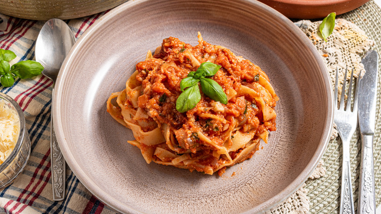 vegetarian bolognese pasta dish