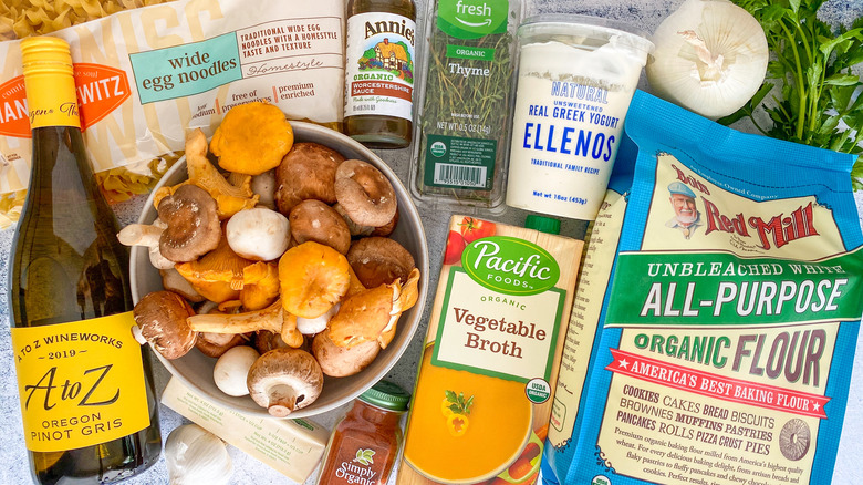 ingredients for mushroom stroganoff