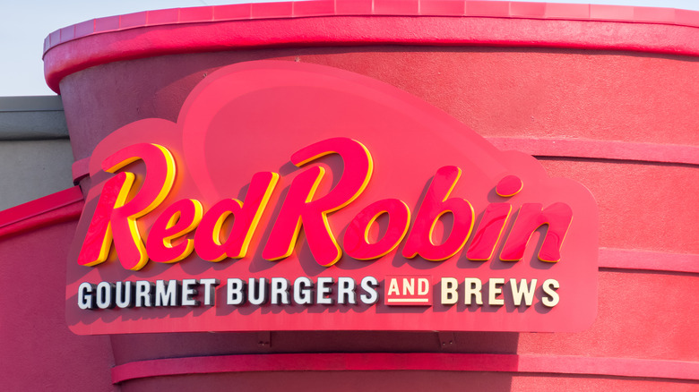 Red Robin sign