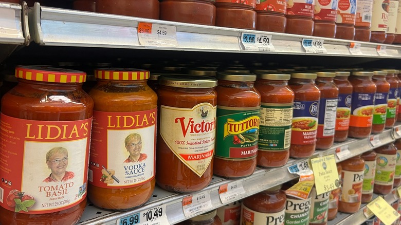 victoria sauce on grocery shelf