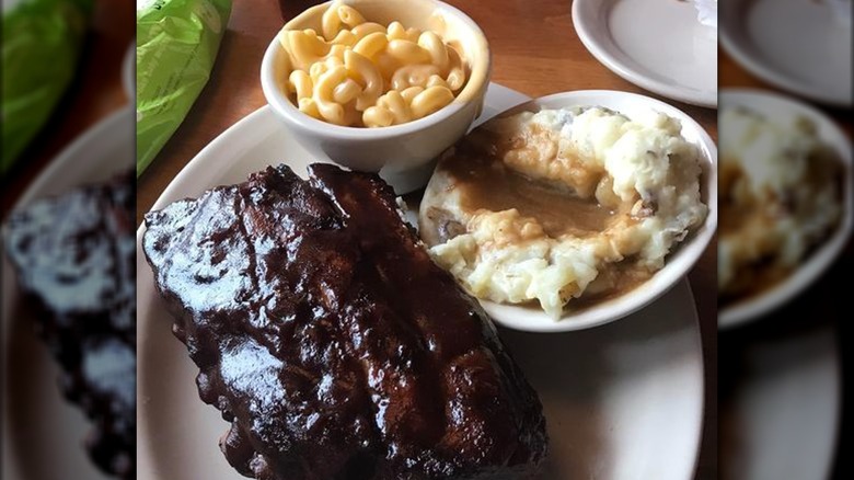 Texas Roadhouse ribs with sides