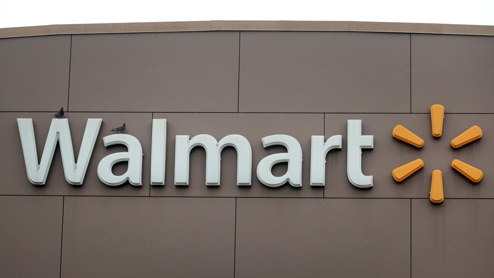 Walmart sign