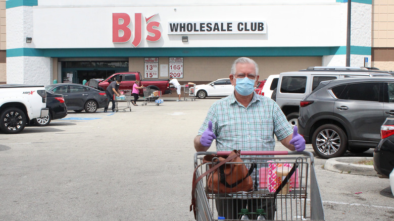 Shopper outside of BJ's