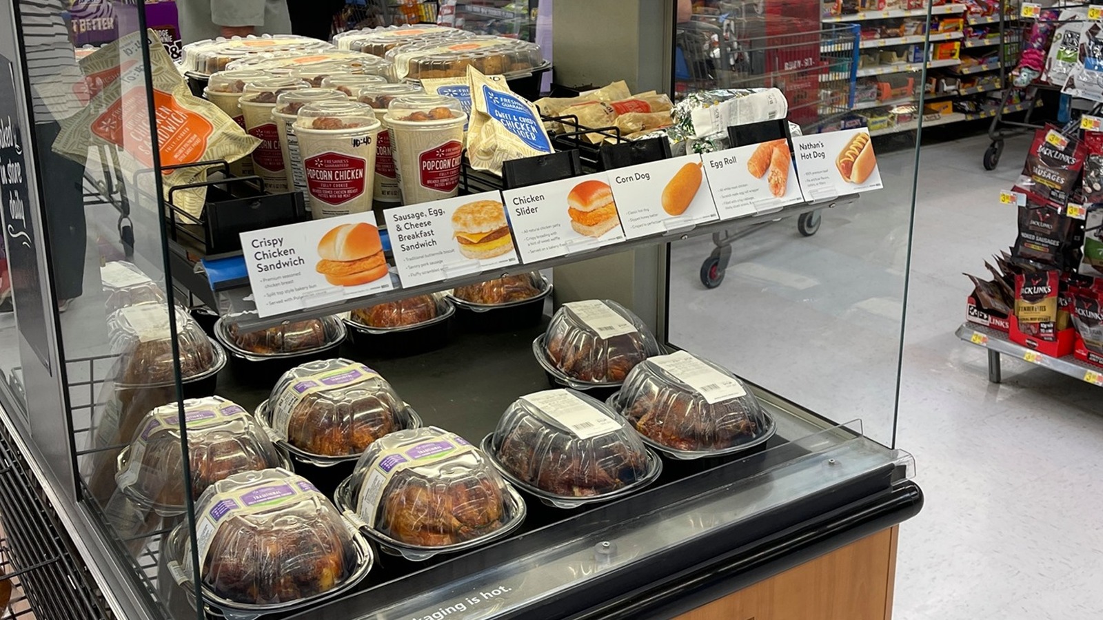 Walmart's Deli Hot Bar Gives Fast Food Restaurants A Run For Their Money