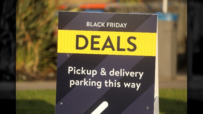 Black Friday sign for Walmart