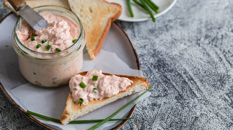 smoked salmon dip and toast