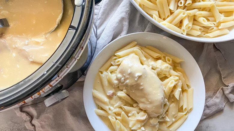 penne pasta and creamy chicken