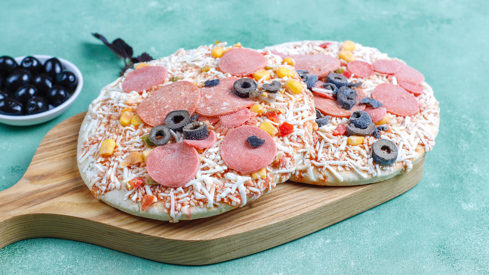 8 Ways You re Messing Up Your Frozen Pizza