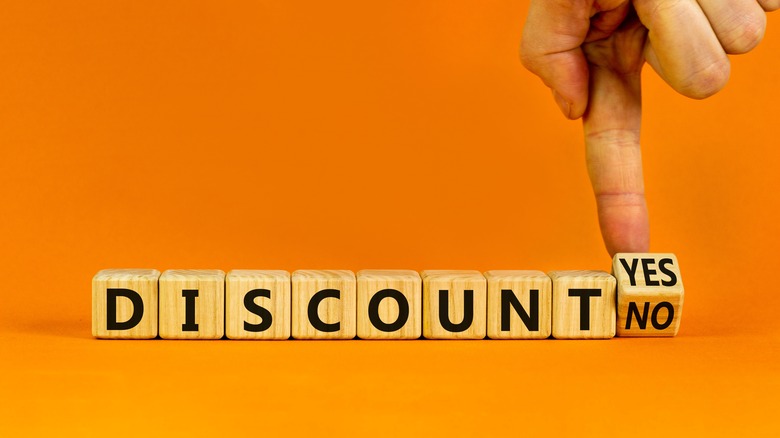 Block letters that spell "discount"