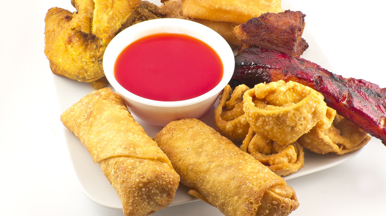 Pu pu platter featuring several deep-fried items