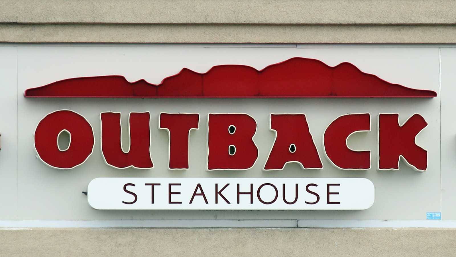 We Finally Know Why Outback Steakhouse Is So Cheap