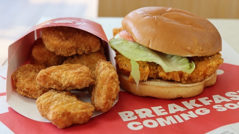 Wendy's chicken sandwich nuggets