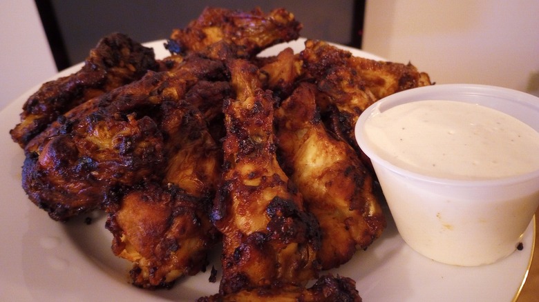 plate of kirkland rotisserie wings