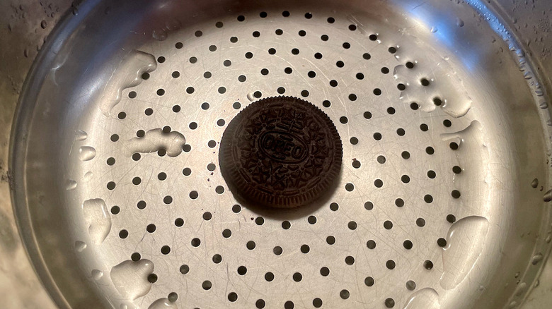 Oreo in steamer basket