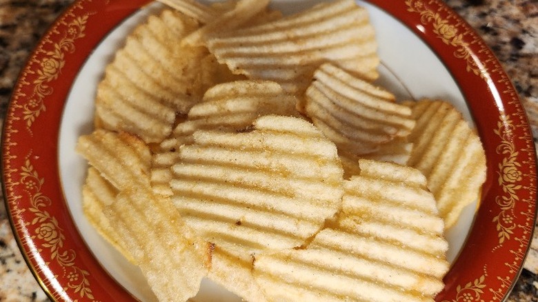 garlic mashed chips bowl