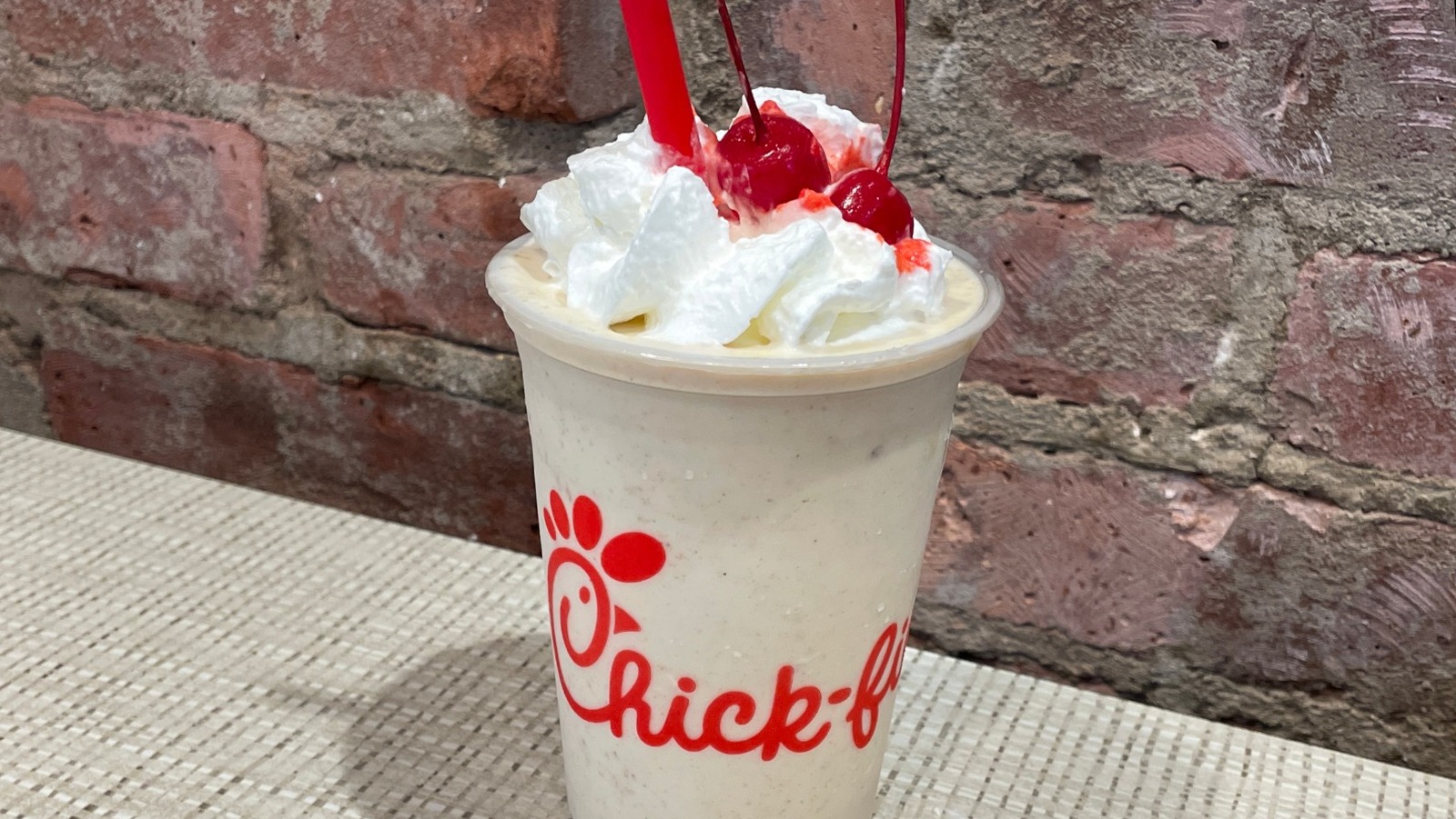 We Tried Chick Fil A s Autumn Spice Milkshake Here s How It Went