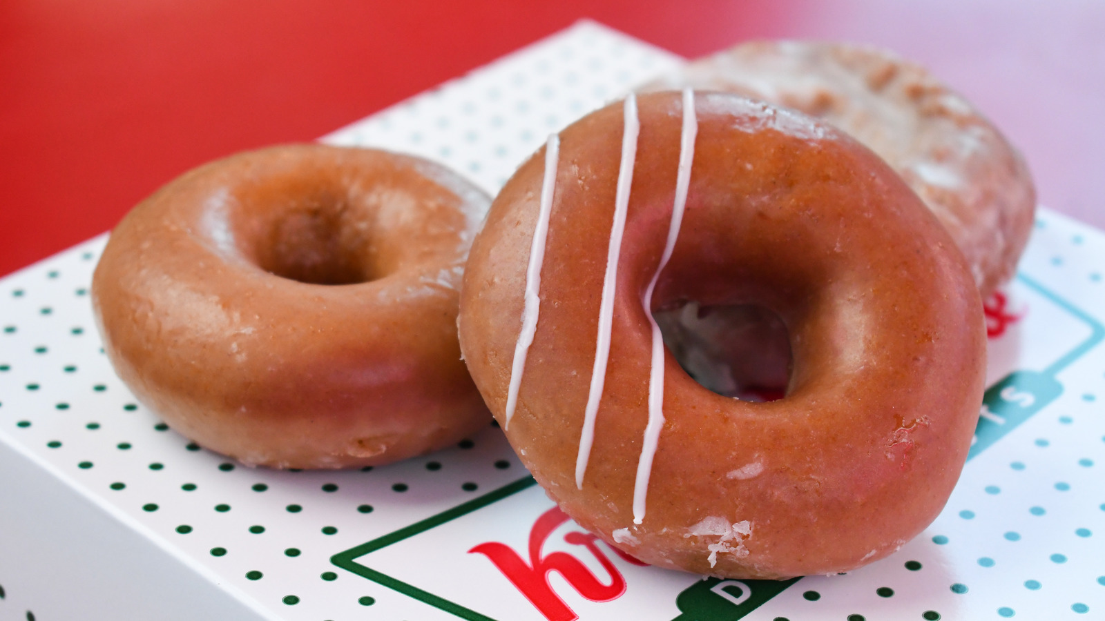 We Tried Krispy Kremes Pumpkin Spice Donuts Heres What You Need To Know