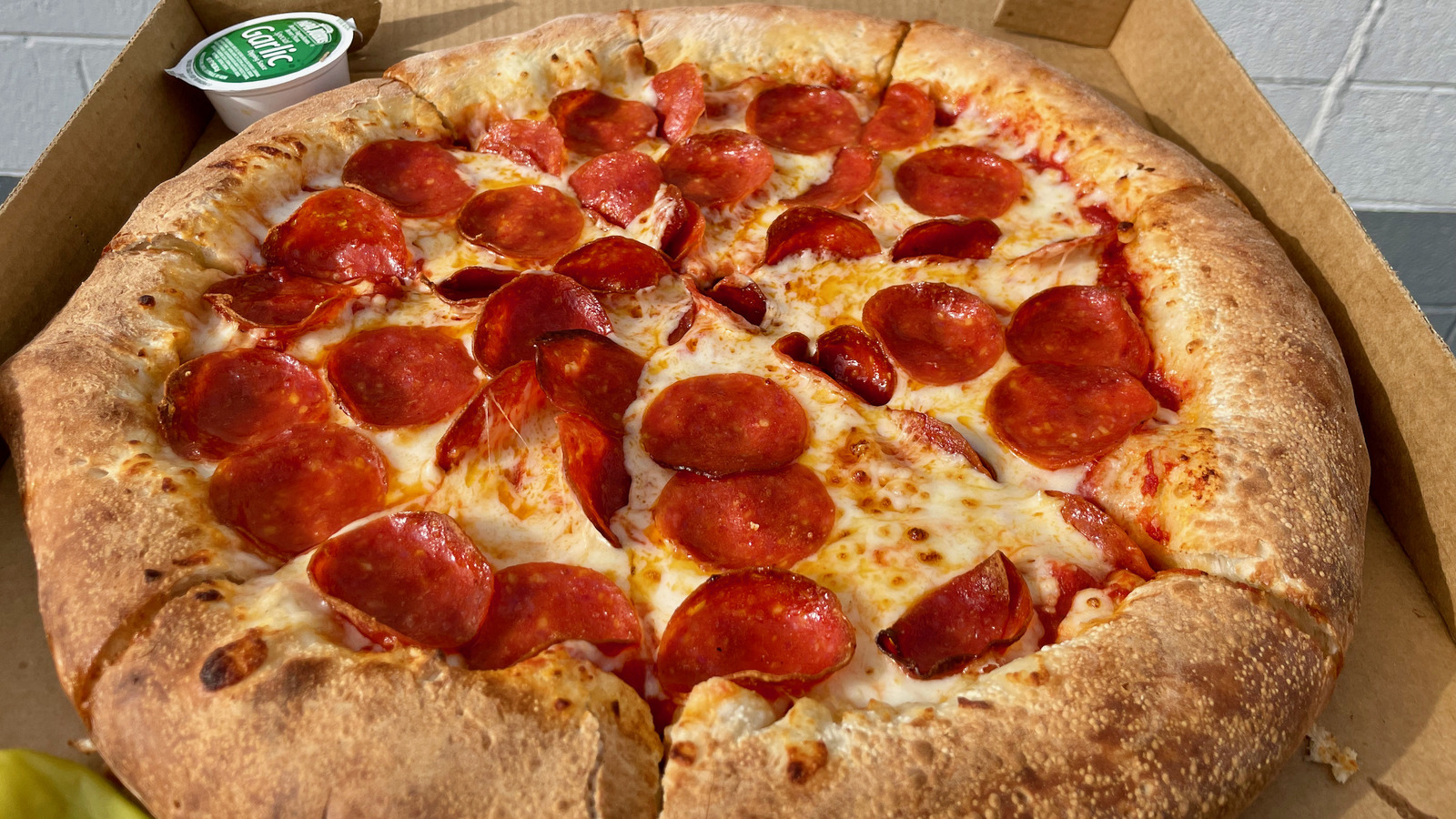 We Tried Papa John's New Epic Pepperoni-Stuffed Crust Pizza. Here's How It Went.